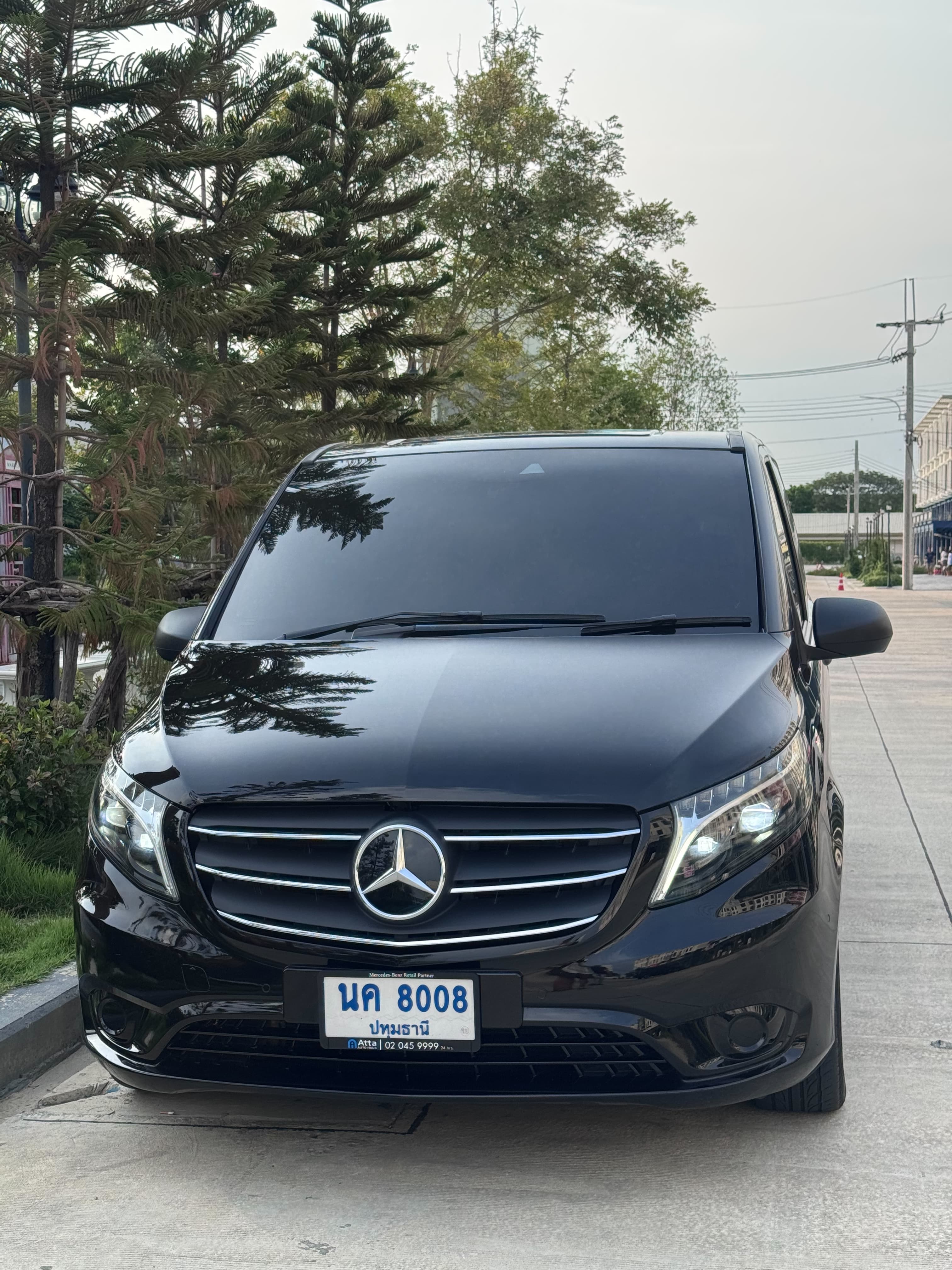 Mercedes-Benz Vito front view