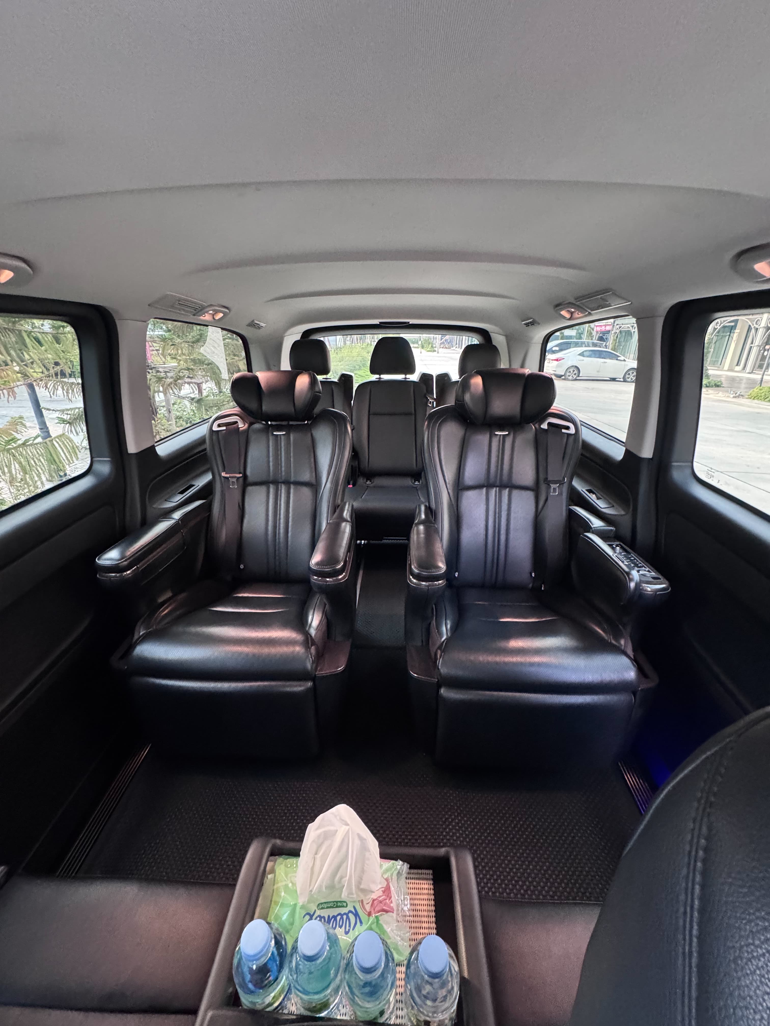 Mercedes-Benz Vito passenger side